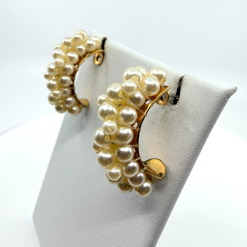 Vintage Retro Gold Tone Faux Pearl Cluster Wide Chunky C Hoop Pierced Earrings